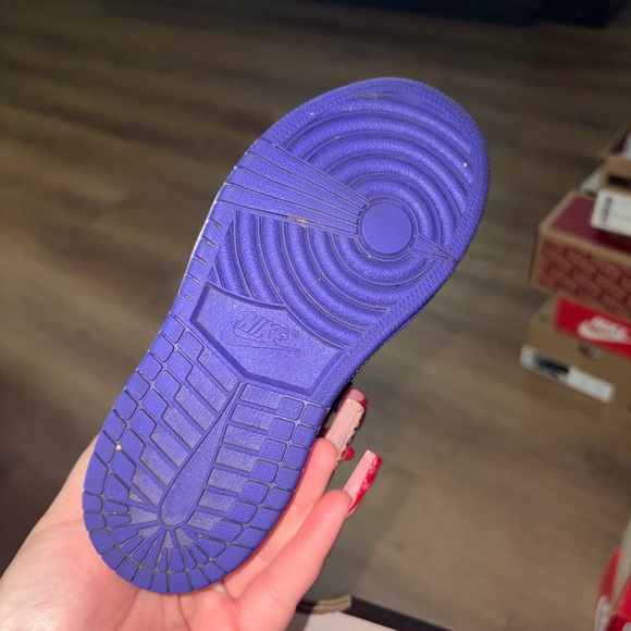 Nike Kids Sneakers - Black and Purple - Picture 2 of 3